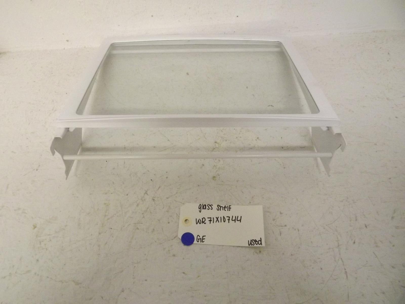 GE Refrigerator WR71X10744 Glass Shelf Used GE Refrigerator WR71X10744 Glass Shelf Used